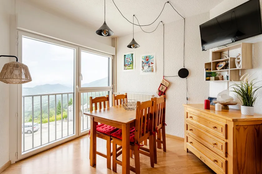 Studio cabin | very closed to the slopes | shops - Image 1