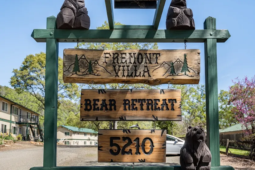 Fremont Villa Bear Retreat - Image 1