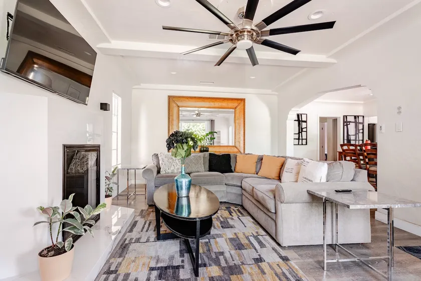 Newly Renovated 3br. Modern Spanish Casita - Image 1