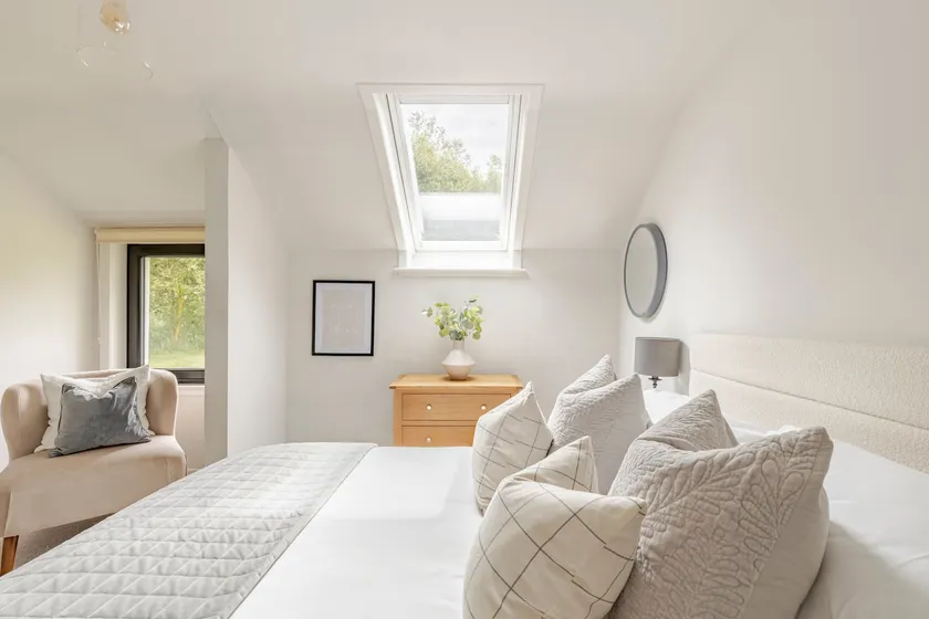 Little Alba - woodland retreat - Image 1
