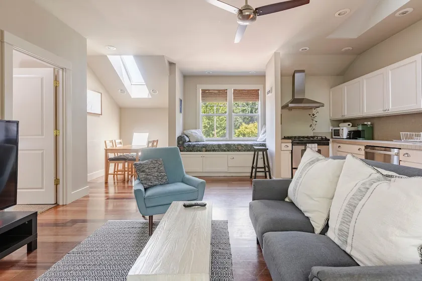 Granny Flat in leafy SW Portland - Image 1