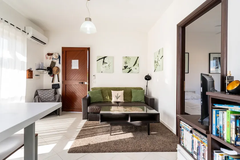 2 Bed, 2 Bath, large roof terrace with kitchen - Image 1