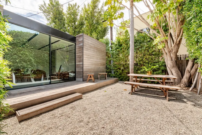 Private and serene guesthouse - extended stays! - Image 1