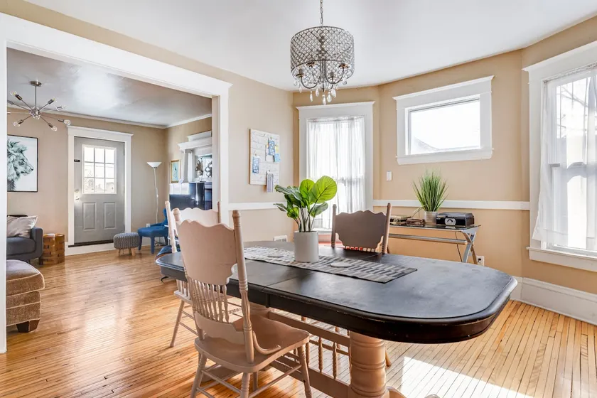 Group-Friendly 13bd Stay Near Eat Street & Stadium - Image 1