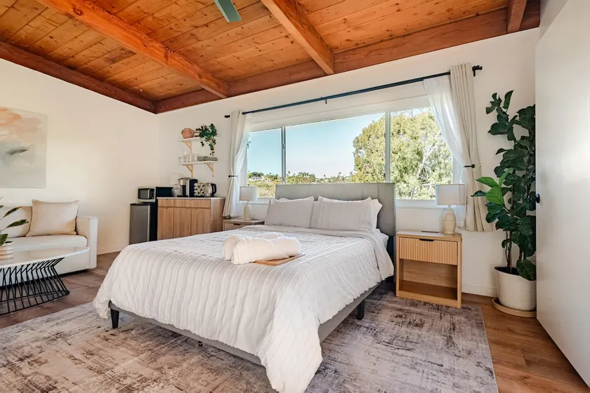 Canyon-facing Studio with Private Entrance - Image 1