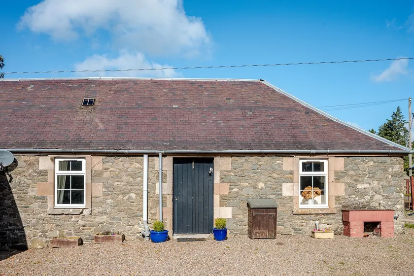 Stunning 1 bedroom country cottage near Peebles - Image 1