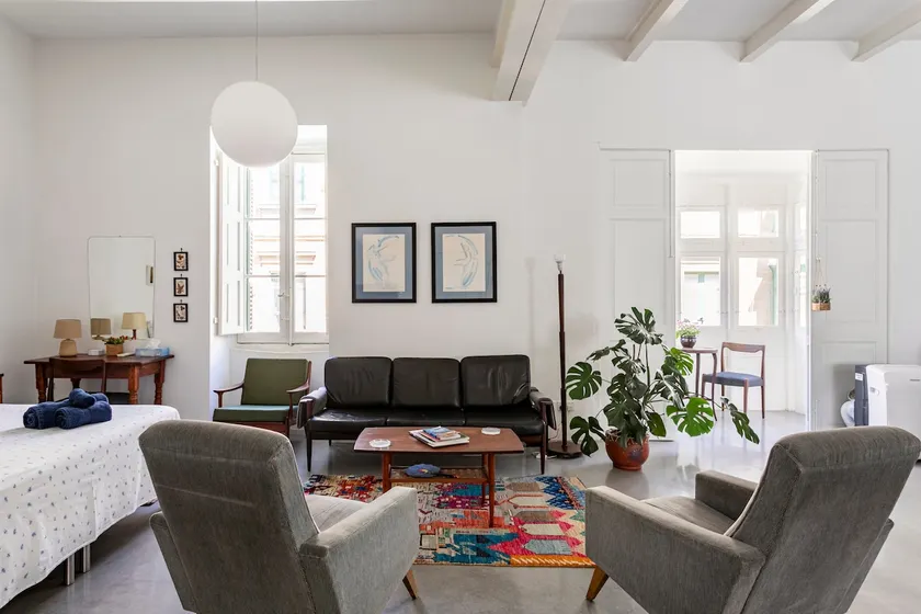 Spacious loft in Grand Harbour area, Floriana - Image 1