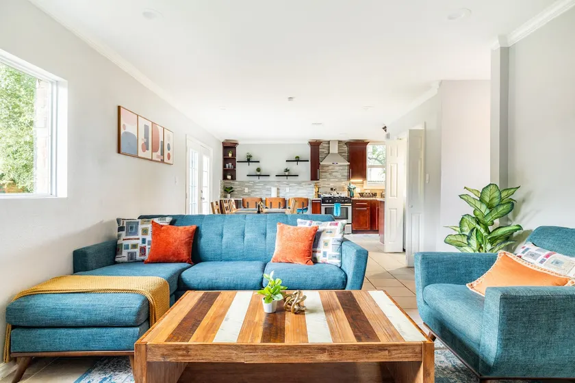3 KING BEDS - 3 QUEEN - 4 TWINS - 5 BED ROOMS - Image 1