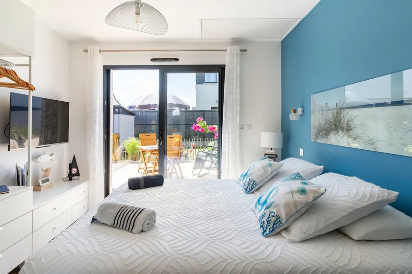 Charming studio with terrace 200 m from the beach - Image 1