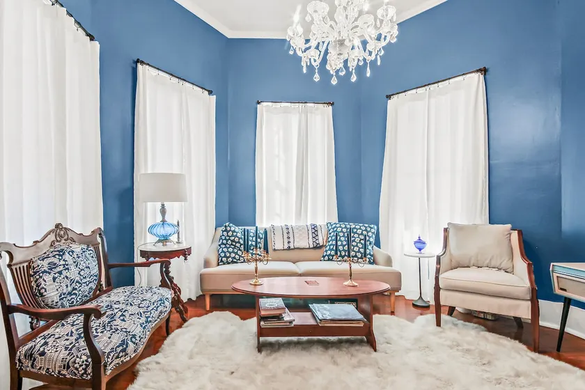 Historical getaway walking distance to the river. - Image 1
