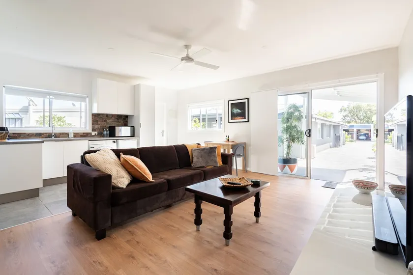Stylish One Bedroom Studio at Long Jetty - Image 1