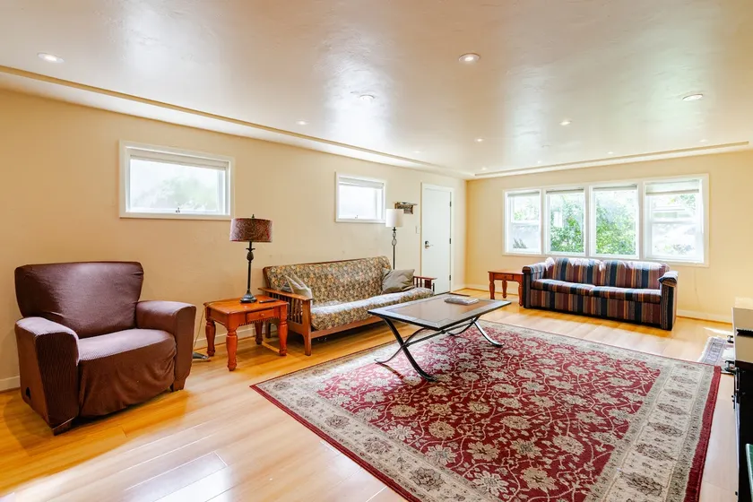College Hill Hideaway - Image 1
