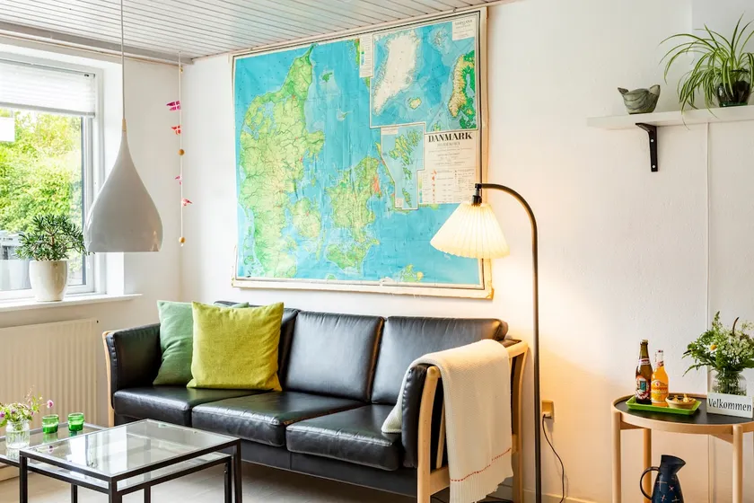 Lovely apartment close to the lakes and downtown - Image 1