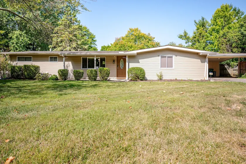 Luxurious Beavercreek Ohio Home, with Large Yard! - Image 1