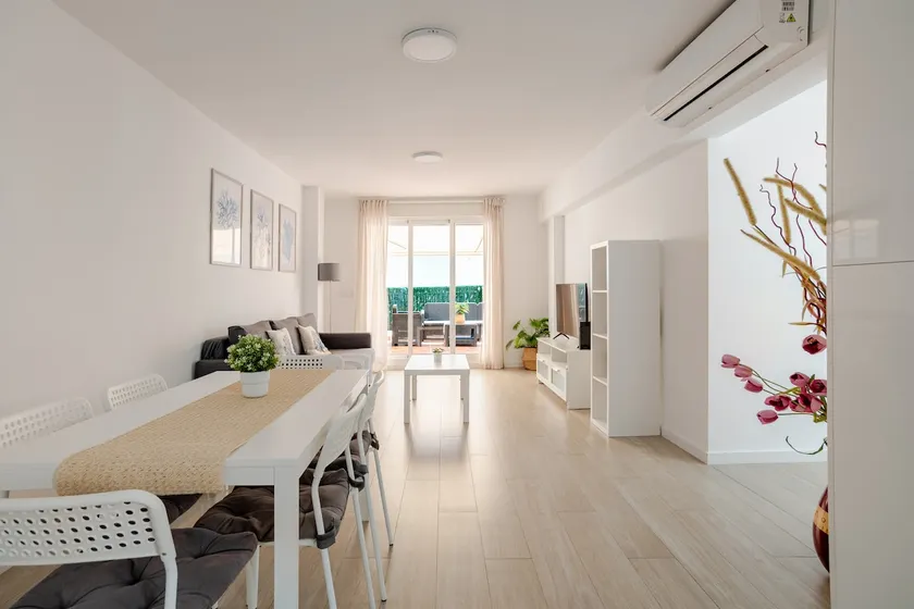 Beautiful, brand new penthouse - Image 1