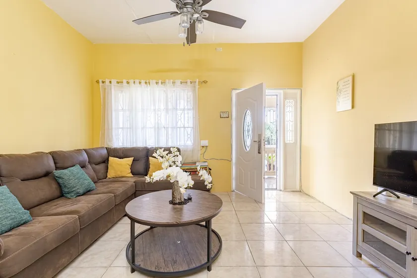 St Bess Comfort Style - Image 1