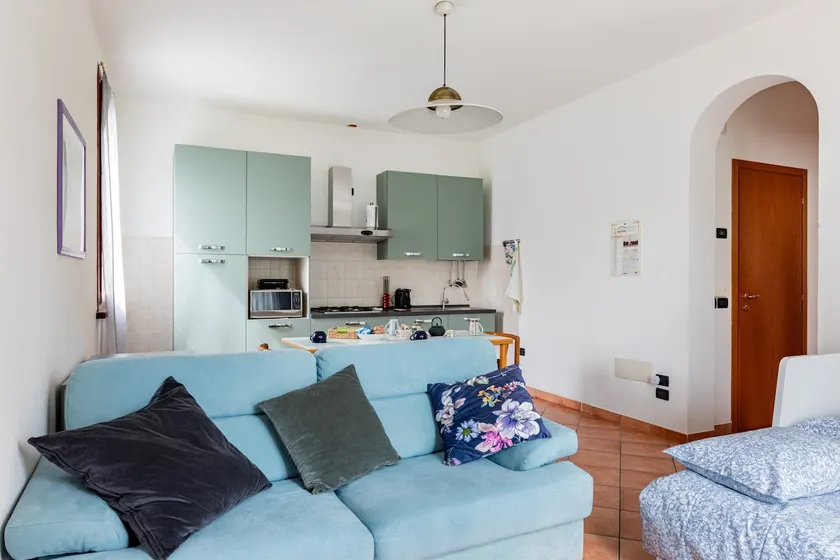 Apartment in a villa in a private park - Image 1