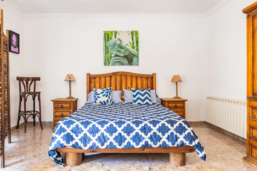 apartment with breakfast included and mountain views. - Image 1
