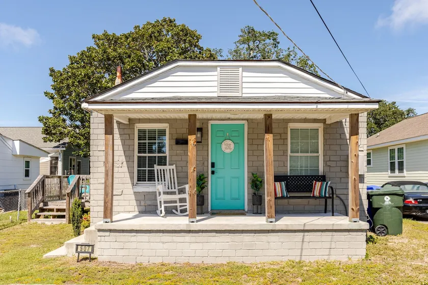 Cozy home near historic Beaufort waterfront - Image 1