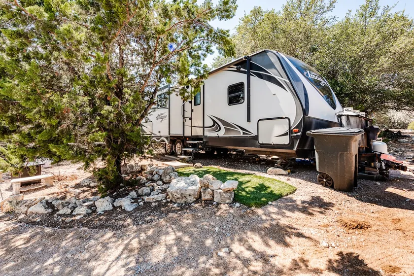 Updated ! Luxury Lake Travis RV - Image 1