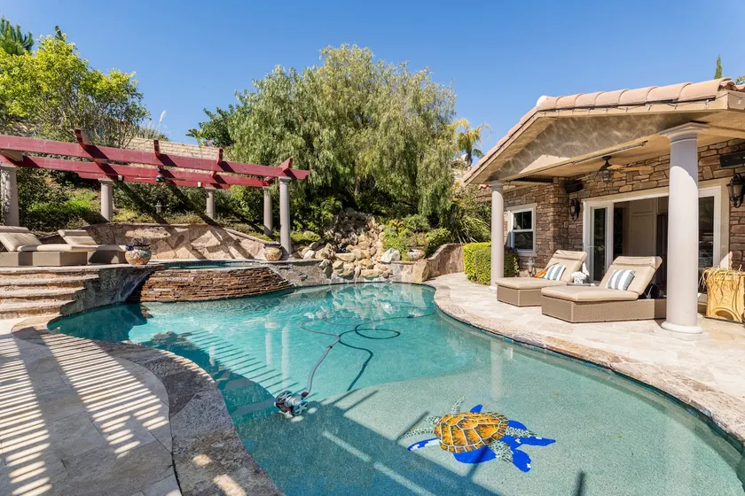 Adorable- Entire Guest House with Pool & Hot Tub! - Image 1