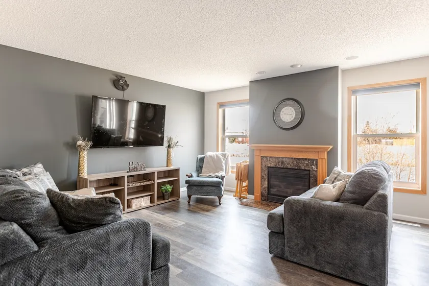 Sunlit Family Retreat | Spacious & Work Friendly - Image 1