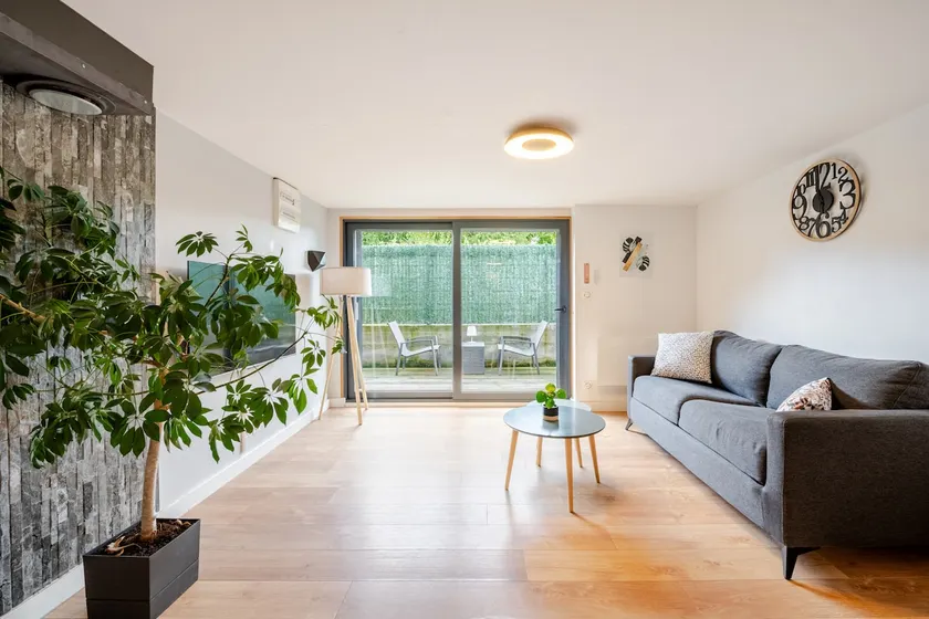 Apartment with garden – 4 people - Lake Geneva - Image 1