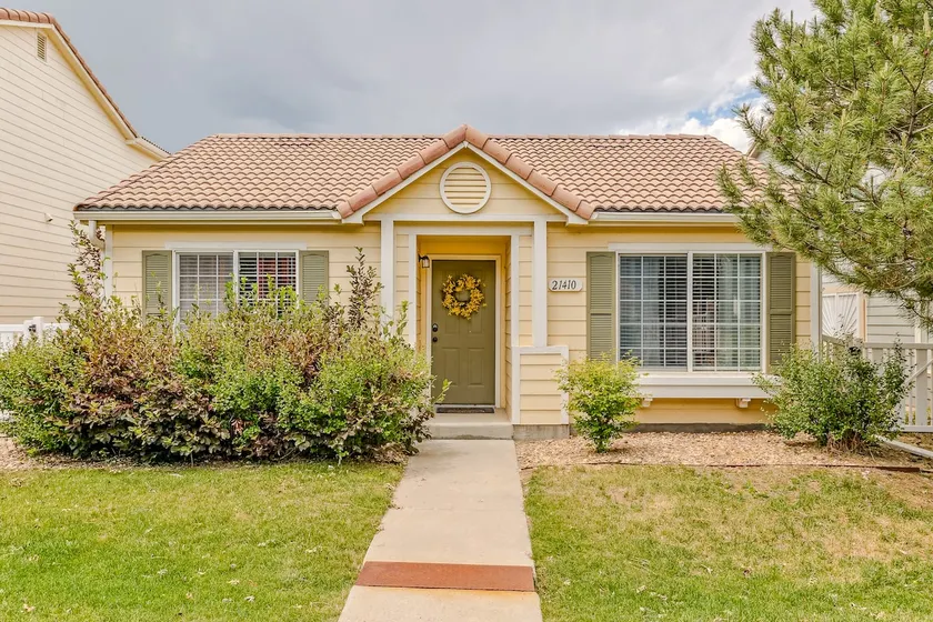 Denver, Colorado Bungalow - Image 1
