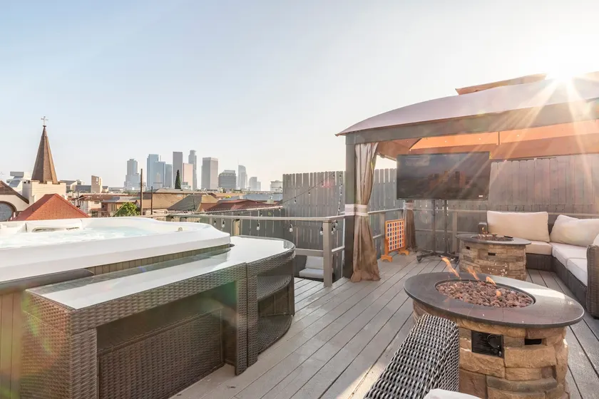 Gorgeous DTLA w/ View + Hot Tub! - Image 1
