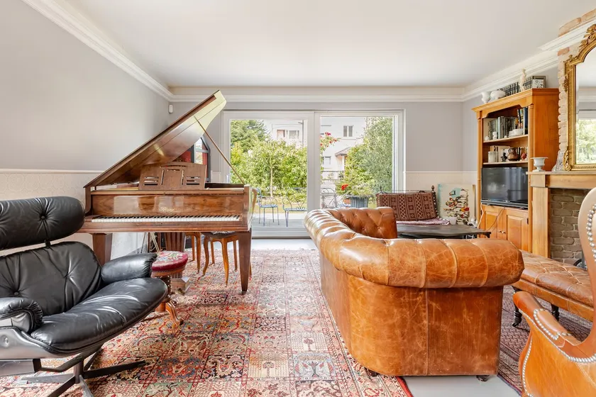 Apartment, piano, billiards, garden. - Image 1
