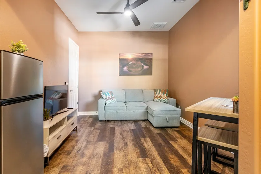 Guest suite in Queen Creek - Image 1