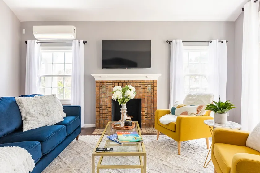 NEW Casita Azul in East LA - Image 1