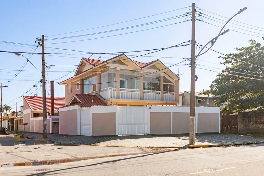 Oceanfront House JD Ribamar, Peruibe SP - Image 1