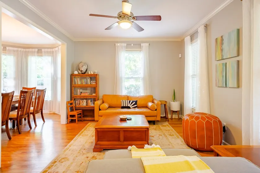 Lovely downtown 3BR/2.5BA house - Image 1