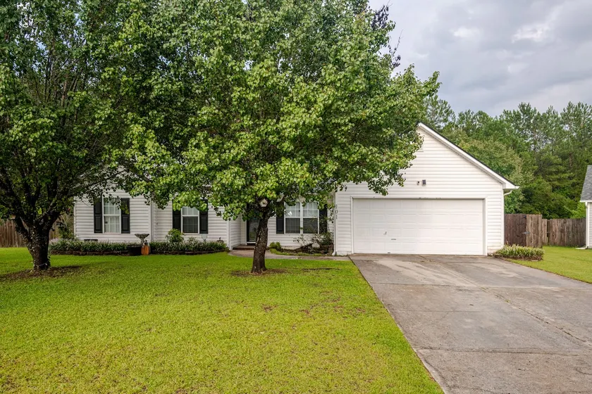 The Deras cozy house! - Image 1