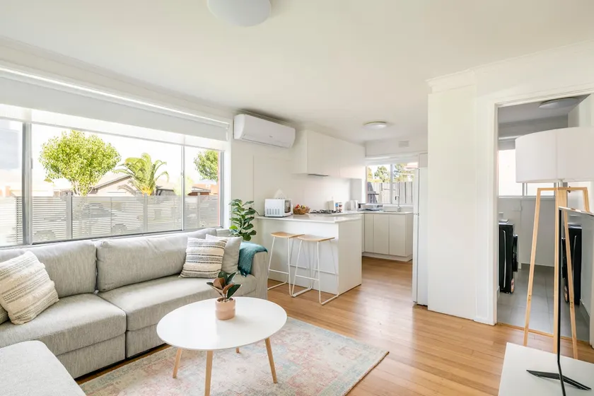 Sleeps 5 with Free WIFI & Netflix - Image 1