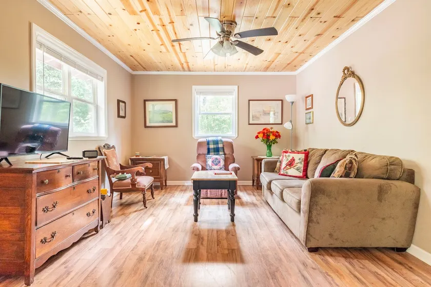 Hemlock hideaway - Image 1