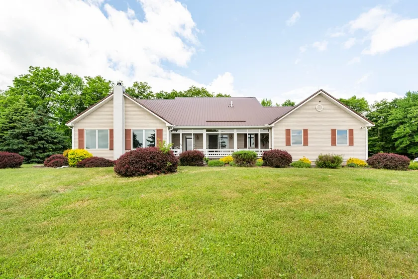Catskills Mountain View home on 18 ac of land - Image 1