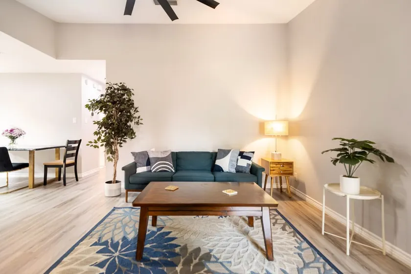 NEW! Renovated 2b2b near Best Austin BBQ - Image 1