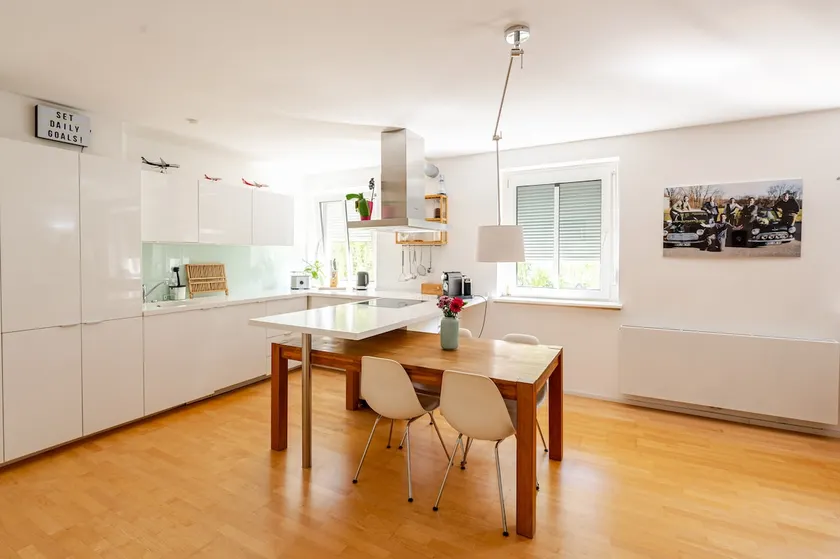 Spacious apartment and all yours! - Image 1