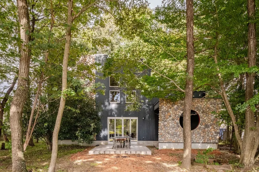 All-in-one! Luxury Stay [Nas] 1 Building Rental! Equipped with sauna, pool, and pizza oven. 2-14 people, pets allowed, and lots of fun! - Image 1