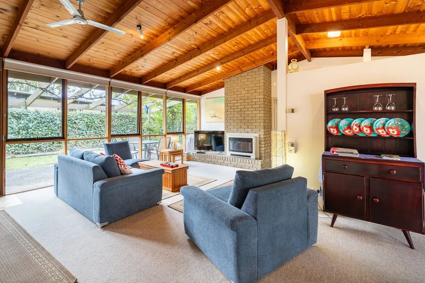 Beach House Retreat - Point Lonsdale - Image 1