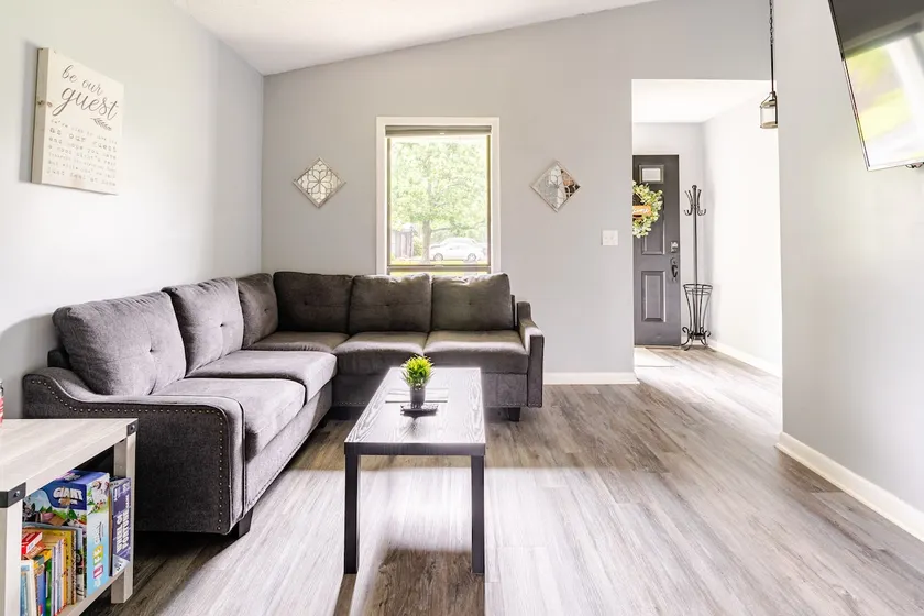 Remodeled duplex near Greensboro Coliseum - Image 1