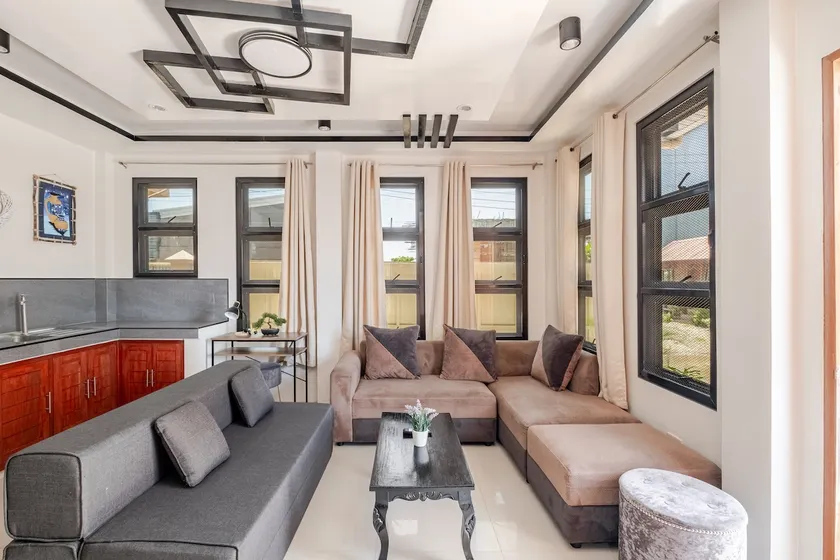 Chic and Cozy Retreat in San Fernando La Union - Image 1