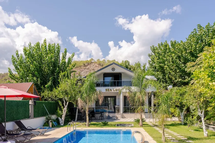 1+1 100 meters to the sea, with pool - Image 1