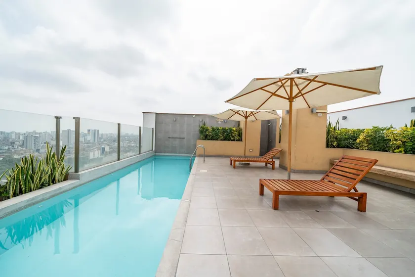 *Premiere apt in Lima w pool - Image 1