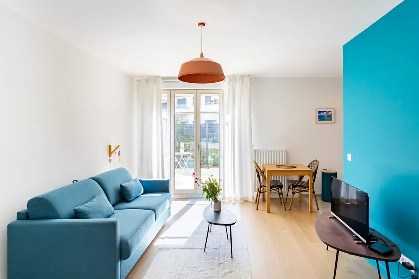 Beautiful equipped and quiet apartment, Tram 1 min away - Image 1