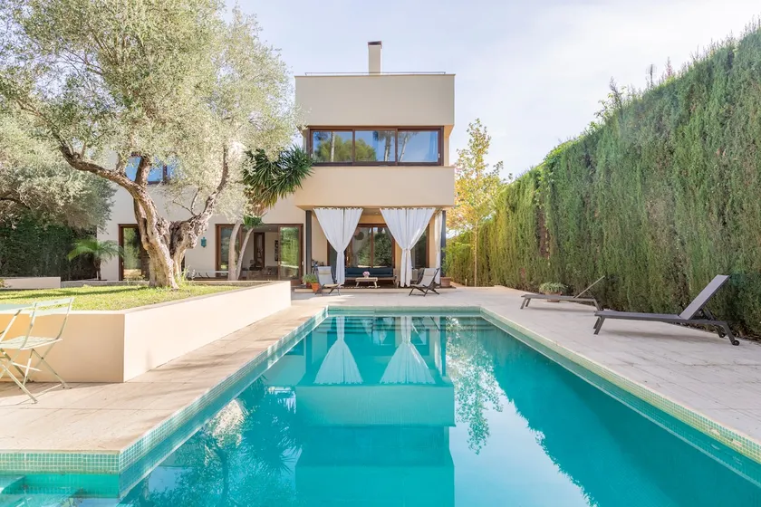 Rejuvenate in the Pool at Casa Boticario near Seville - Image 1