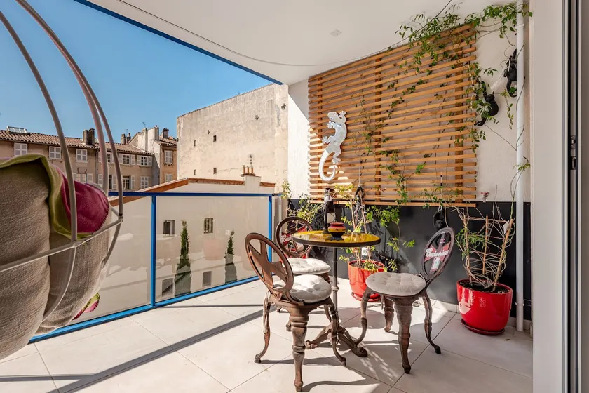 The Marseille House - Image 1