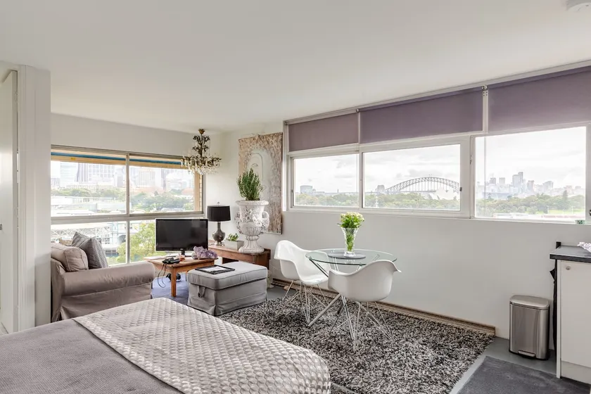 Prime location 180° Sydney Views - Image 1